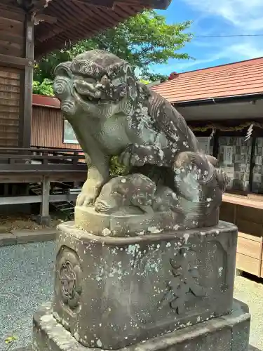 素鵞神社の{uncategorized: "未分類", other: "その他", undefined: "問題あり", building: "その他建物", grave: "お墓", sacred_gate: "鳥居", guardian: "狛犬", statue: "像", buddha: "仏像", history: "歴史", nature: "自然", garden: "庭園", animal: "動物", pagoda: "塔", temizu: "手水舎", mountain_gate: "山門・神門", sanctuary: "本殿・本堂", subordinate: "末社・摂社", art: "芸術", scenery: "景色", jizo: "地蔵", ema: "絵馬", goshuin: "御朱印", omikuji: "おみくじ", items: "授与品その他", amulet: "お守り", goshuincho: "御朱印帳", eats: "食事", festival: "お祭り", votive_dance: "神楽", shichigosan: "七五三参", wedding: "結婚式", experience: "体験その他", initially: "初詣", around: "周辺", anti_infection: "感染症対策"}