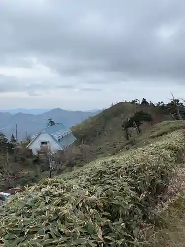 劔山本宮宝蔵石神社(徳島県)