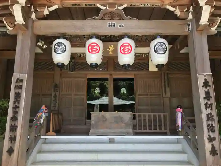 前神寺の本殿・本堂