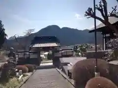 観音寺の山門