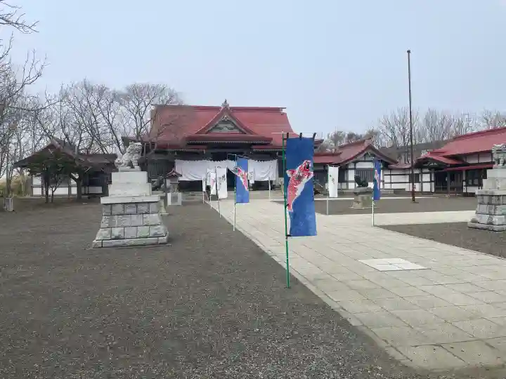 釧路護国神社の{uncategorized: "未分類", other: "その他", undefined: "問題あり", building: "その他建物", grave: "お墓", sacred_gate: "鳥居", guardian: "狛犬", statue: "像", buddha: "仏像", history: "歴史", nature: "自然", garden: "庭園", animal: "動物", pagoda: "塔", temizu: "手水舎", mountain_gate: "山門・神門", sanctuary: "本殿・本堂", subordinate: "末社・摂社", art: "芸術", scenery: "景色", jizo: "地蔵", ema: "絵馬", goshuin: "御朱印", omikuji: "おみくじ", items: "授与品その他", amulet: "お守り", goshuincho: "御朱印帳", eats: "食事", festival: "お祭り", votive_dance: "神楽", shichigosan: "七五三参", wedding: "結婚式", experience: "体験その他", initially: "初詣", around: "周辺", anti_infection: "感染症対策"}
