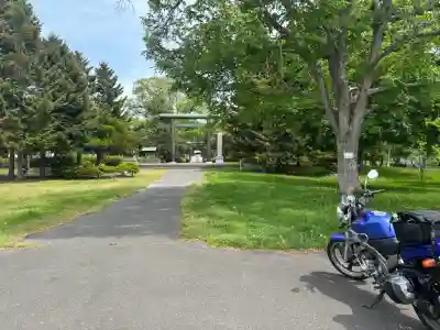 当別神社の{uncategorized: "未分類", other: "その他", undefined: "問題あり", building: "その他建物", grave: "お墓", sacred_gate: "鳥居", guardian: "狛犬", statue: "像", buddha: "仏像", history: "歴史", nature: "自然", garden: "庭園", animal: "動物", pagoda: "塔", temizu: "手水舎", mountain_gate: "山門・神門", sanctuary: "本殿・本堂", subordinate: "末社・摂社", art: "芸術", scenery: "景色", jizo: "地蔵", ema: "絵馬", goshuin: "御朱印", omikuji: "おみくじ", items: "授与品その他", amulet: "お守り", goshuincho: "御朱印帳", eats: "食事", festival: "お祭り", votive_dance: "神楽", shichigosan: "七五三参", wedding: "結婚式", experience: "体験その他", initially: "初詣", around: "周辺", anti_infection: "感染症対策"}