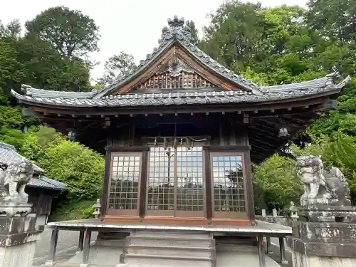 若宮神社の{uncategorized: "未分類", other: "その他", undefined: "問題あり", building: "その他建物", grave: "お墓", sacred_gate: "鳥居", guardian: "狛犬", statue: "像", buddha: "仏像", history: "歴史", nature: "自然", garden: "庭園", animal: "動物", pagoda: "塔", temizu: "手水舎", mountain_gate: "山門・神門", sanctuary: "本殿・本堂", subordinate: "末社・摂社", art: "芸術", scenery: "景色", jizo: "地蔵", ema: "絵馬", goshuin: "御朱印", omikuji: "おみくじ", items: "授与品その他", amulet: "お守り", goshuincho: "御朱印帳", eats: "食事", festival: "お祭り", votive_dance: "神楽", shichigosan: "七五三参", wedding: "結婚式", experience: "体験その他", initially: "初詣", around: "周辺", anti_infection: "感染症対策"}