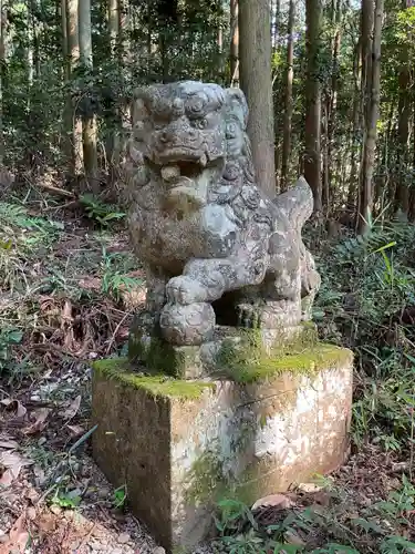 白山神社の狛犬