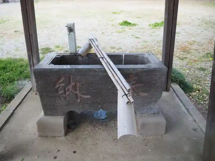 六月八幡神社の手水舎