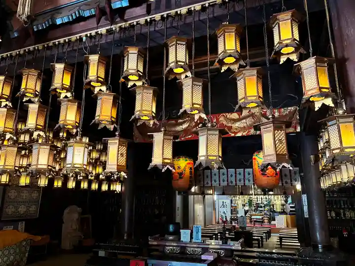 霊山寺の本殿・本堂