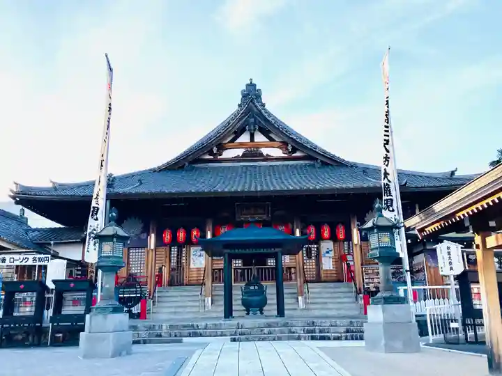 秋葉山圓通寺の本殿・本堂