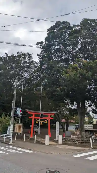新田稲荷神社の鳥居
