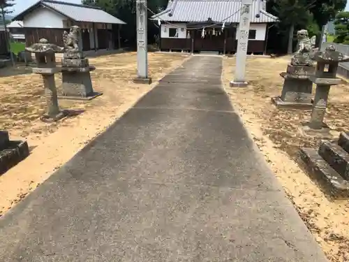 布勢神社の建物その他