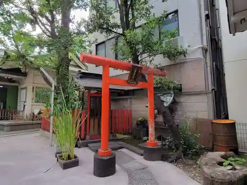 銀杏岡八幡神社の末社