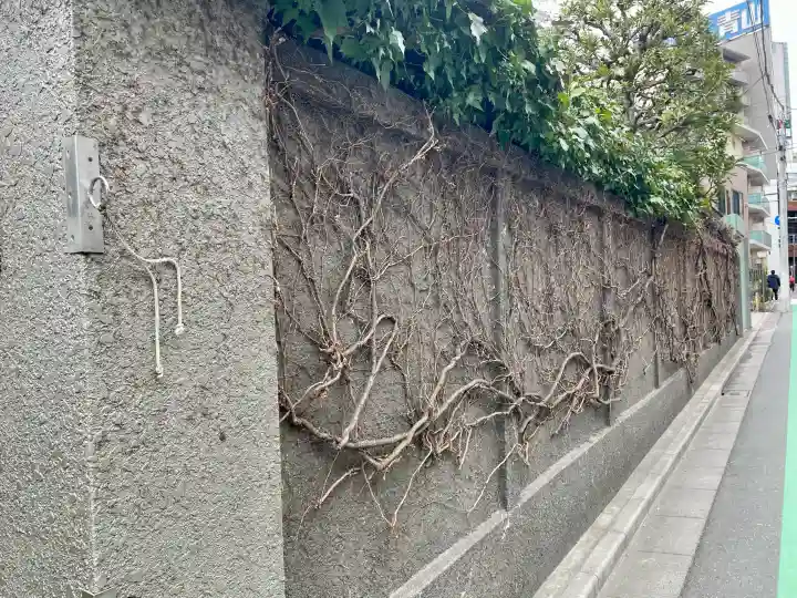 寿永寺の{uncategorized: "未分類", other: "その他", undefined: "問題あり", building: "その他建物", grave: "お墓", sacred_gate: "鳥居", guardian: "狛犬", statue: "像", buddha: "仏像", history: "歴史", nature: "自然", garden: "庭園", animal: "動物", pagoda: "塔", temizu: "手水舎", mountain_gate: "山門・神門", sanctuary: "本殿・本堂", subordinate: "末社・摂社", art: "芸術", scenery: "景色", jizo: "地蔵", ema: "絵馬", goshuin: "御朱印", omikuji: "おみくじ", items: "授与品その他", amulet: "お守り", goshuincho: "御朱印帳", eats: "食事", festival: "お祭り", votive_dance: "神楽", shichigosan: "七五三参", wedding: "結婚式", experience: "体験その他", initially: "初詣", around: "周辺", anti_infection: "感染症対策"}