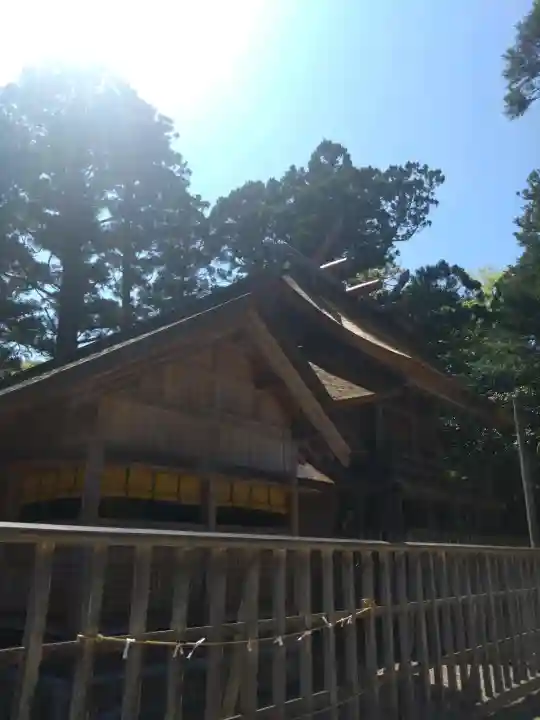 須佐神社の{uncategorized: "未分類", other: "その他", undefined: "問題あり", building: "その他建物", grave: "お墓", sacred_gate: "鳥居", guardian: "狛犬", statue: "像", buddha: "仏像", history: "歴史", nature: "自然", garden: "庭園", animal: "動物", pagoda: "塔", temizu: "手水舎", mountain_gate: "山門・神門", sanctuary: "本殿・本堂", subordinate: "末社・摂社", art: "芸術", scenery: "景色", jizo: "地蔵", ema: "絵馬", goshuin: "御朱印", omikuji: "おみくじ", items: "授与品その他", amulet: "お守り", goshuincho: "御朱印帳", eats: "食事", festival: "お祭り", votive_dance: "神楽", shichigosan: "七五三参", wedding: "結婚式", experience: "体験その他", initially: "初詣", around: "周辺", anti_infection: "感染症対策"}