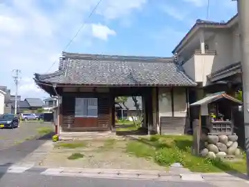 誓願寺の{uncategorized: "未分類", other: "その他", undefined: "問題あり", building: "その他建物", grave: "お墓", sacred_gate: "鳥居", guardian: "狛犬", statue: "像", buddha: "仏像", history: "歴史", nature: "自然", garden: "庭園", animal: "動物", pagoda: "塔", temizu: "手水舎", mountain_gate: "山門・神門", sanctuary: "本殿・本堂", subordinate: "末社・摂社", art: "芸術", scenery: "景色", jizo: "地蔵", ema: "絵馬", goshuin: "御朱印", omikuji: "おみくじ", items: "授与品その他", amulet: "お守り", goshuincho: "御朱印帳", eats: "食事", festival: "お祭り", votive_dance: "神楽", shichigosan: "七五三参", wedding: "結婚式", experience: "体験その他", initially: "初詣", around: "周辺", anti_infection: "感染症対策"}