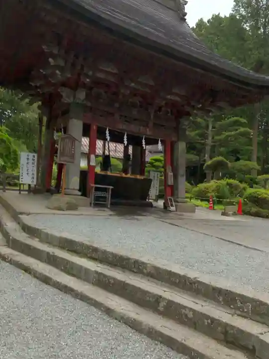 北口本宮冨士浅間神社の{uncategorized: "未分類", other: "その他", undefined: "問題あり", building: "その他建物", grave: "お墓", sacred_gate: "鳥居", guardian: "狛犬", statue: "像", buddha: "仏像", history: "歴史", nature: "自然", garden: "庭園", animal: "動物", pagoda: "塔", temizu: "手水舎", mountain_gate: "山門・神門", sanctuary: "本殿・本堂", subordinate: "末社・摂社", art: "芸術", scenery: "景色", jizo: "地蔵", ema: "絵馬", goshuin: "御朱印", omikuji: "おみくじ", items: "授与品その他", amulet: "お守り", goshuincho: "御朱印帳", eats: "食事", festival: "お祭り", votive_dance: "神楽", shichigosan: "七五三参", wedding: "結婚式", experience: "体験その他", initially: "初詣", around: "周辺", anti_infection: "感染症対策"}