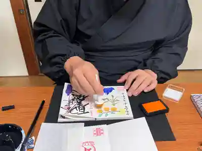 秋らしい装飾の様子