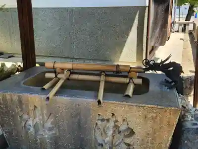 新羅神社の手水舎