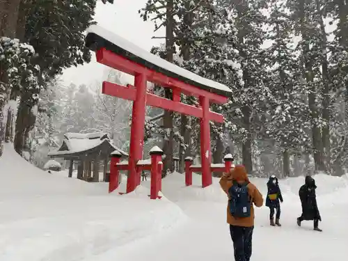 出羽神社(出羽三山神社)～三神合祭殿～の鳥居