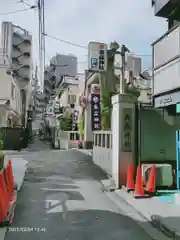 烏森神社の周辺