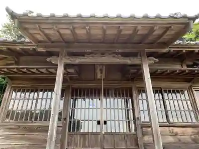 八幡神社の本殿・本堂