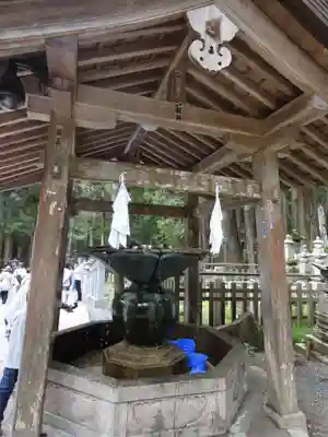 高野山金剛峯寺奥の院の手水舎