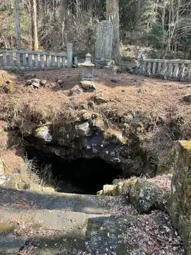 人穴浅間神社(静岡県)