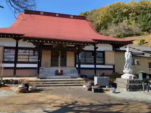 伊勢原 法泉寺の本殿・本堂