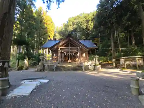 天日陰比咩神社の{uncategorized: "未分類", other: "その他", undefined: "問題あり", building: "その他建物", grave: "お墓", sacred_gate: "鳥居", guardian: "狛犬", statue: "像", buddha: "仏像", history: "歴史", nature: "自然", garden: "庭園", animal: "動物", pagoda: "塔", temizu: "手水舎", mountain_gate: "山門・神門", sanctuary: "本殿・本堂", subordinate: "末社・摂社", art: "芸術", scenery: "景色", jizo: "地蔵", ema: "絵馬", goshuin: "御朱印", omikuji: "おみくじ", items: "授与品その他", amulet: "お守り", goshuincho: "御朱印帳", eats: "食事", festival: "お祭り", votive_dance: "神楽", shichigosan: "七五三参", wedding: "結婚式", experience: "体験その他", initially: "初詣", around: "周辺", anti_infection: "感染症対策"}