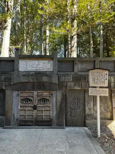 成田山光明堂の{uncategorized: "未分類", other: "その他", undefined: "問題あり", building: "その他建物", grave: "お墓", sacred_gate: "鳥居", guardian: "狛犬", statue: "像", buddha: "仏像", history: "歴史", nature: "自然", garden: "庭園", animal: "動物", pagoda: "塔", temizu: "手水舎", mountain_gate: "山門・神門", sanctuary: "本殿・本堂", subordinate: "末社・摂社", art: "芸術", scenery: "景色", jizo: "地蔵", ema: "絵馬", goshuin: "御朱印", omikuji: "おみくじ", items: "授与品その他", amulet: "お守り", goshuincho: "御朱印帳", eats: "食事", festival: "お祭り", votive_dance: "神楽", shichigosan: "七五三参", wedding: "結婚式", experience: "体験その他", initially: "初詣", around: "周辺", anti_infection: "感染症対策"}