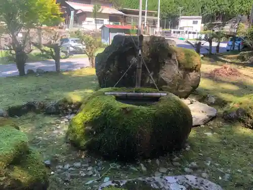 岩戸落葉神社の手水舎