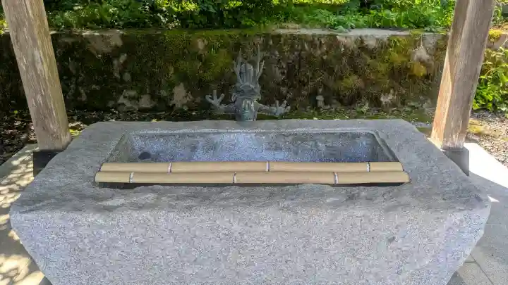 華藏寺(梅澤不動尊) (栃木県)