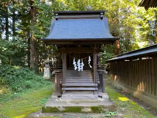 鴨大神御子神主玉神社の末社・摂社