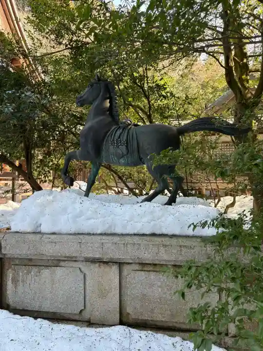 金剱宮の{uncategorized: "未分類", other: "その他", undefined: "問題あり", building: "その他建物", grave: "お墓", sacred_gate: "鳥居", guardian: "狛犬", statue: "像", buddha: "仏像", history: "歴史", nature: "自然", garden: "庭園", animal: "動物", pagoda: "塔", temizu: "手水舎", mountain_gate: "山門・神門", sanctuary: "本殿・本堂", subordinate: "末社・摂社", art: "芸術", scenery: "景色", jizo: "地蔵", ema: "絵馬", goshuin: "御朱印", omikuji: "おみくじ", items: "授与品その他", amulet: "お守り", goshuincho: "御朱印帳", eats: "食事", festival: "お祭り", votive_dance: "神楽", shichigosan: "七五三参", wedding: "結婚式", experience: "体験その他", initially: "初詣", around: "周辺", anti_infection: "感染症対策"}