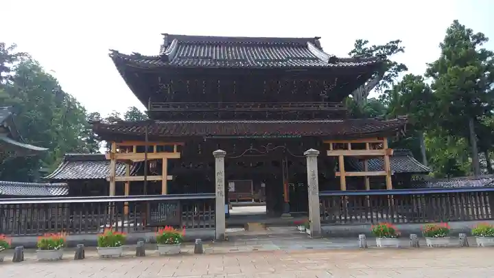 城端別院善徳寺の山門・神門
