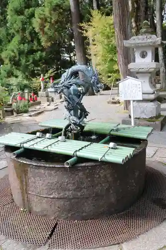 成相寺の手水舎