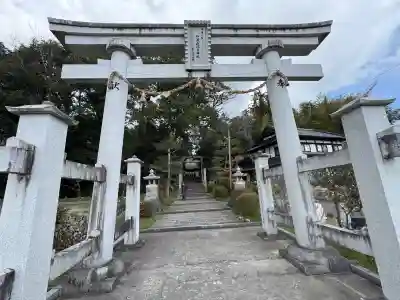 知波夜比古神社の{uncategorized: "未分類", other: "その他", undefined: "問題あり", building: "その他建物", grave: "お墓", sacred_gate: "鳥居", guardian: "狛犬", statue: "像", buddha: "仏像", history: "歴史", nature: "自然", garden: "庭園", animal: "動物", pagoda: "塔", temizu: "手水舎", mountain_gate: "山門・神門", sanctuary: "本殿・本堂", subordinate: "末社・摂社", art: "芸術", scenery: "景色", jizo: "地蔵", ema: "絵馬", goshuin: "御朱印", omikuji: "おみくじ", items: "授与品その他", amulet: "お守り", goshuincho: "御朱印帳", eats: "食事", festival: "お祭り", votive_dance: "神楽", shichigosan: "七五三参", wedding: "結婚式", experience: "体験その他", initially: "初詣", around: "周辺", anti_infection: "感染症対策"}