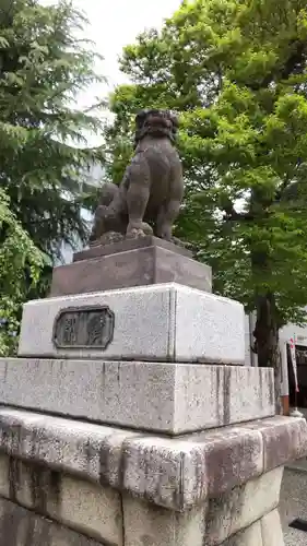 草加神社の狛犬