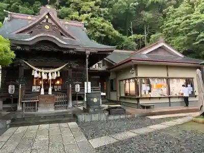 根岸八幡神社の{uncategorized: "未分類", other: "その他", undefined: "問題あり", building: "その他建物", grave: "お墓", sacred_gate: "鳥居", guardian: "狛犬", statue: "像", buddha: "仏像", history: "歴史", nature: "自然", garden: "庭園", animal: "動物", pagoda: "塔", temizu: "手水舎", mountain_gate: "山門・神門", sanctuary: "本殿・本堂", subordinate: "末社・摂社", art: "芸術", scenery: "景色", jizo: "地蔵", ema: "絵馬", goshuin: "御朱印", omikuji: "おみくじ", items: "授与品その他", amulet: "お守り", goshuincho: "御朱印帳", eats: "食事", festival: "お祭り", votive_dance: "神楽", shichigosan: "七五三参", wedding: "結婚式", experience: "体験その他", initially: "初詣", around: "周辺", anti_infection: "感染症対策"}