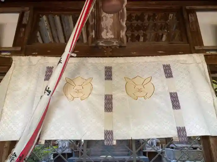 三尾神社の建物その他