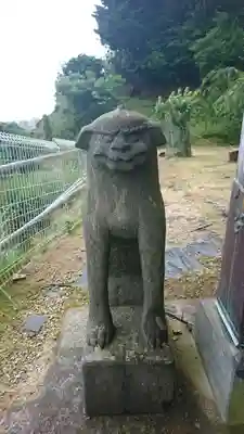神明社の狛犬