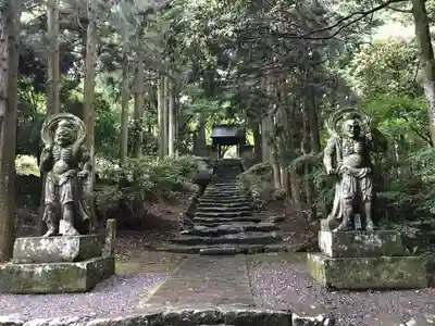 両子寺の像