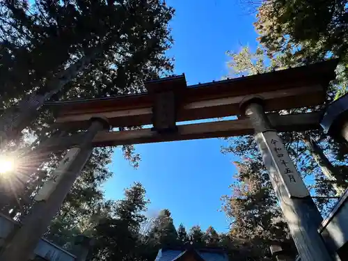 穂高神社本宮の鳥居