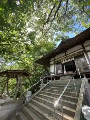 水神神社の{uncategorized: "未分類", other: "その他", undefined: "問題あり", building: "その他建物", grave: "お墓", sacred_gate: "鳥居", guardian: "狛犬", statue: "像", buddha: "仏像", history: "歴史", nature: "自然", garden: "庭園", animal: "動物", pagoda: "塔", temizu: "手水舎", mountain_gate: "山門・神門", sanctuary: "本殿・本堂", subordinate: "末社・摂社", art: "芸術", scenery: "景色", jizo: "地蔵", ema: "絵馬", goshuin: "御朱印", omikuji: "おみくじ", items: "授与品その他", amulet: "お守り", goshuincho: "御朱印帳", eats: "食事", festival: "お祭り", votive_dance: "神楽", shichigosan: "七五三参", wedding: "結婚式", experience: "体験その他", initially: "初詣", around: "周辺", anti_infection: "感染症対策"}