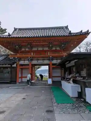紀州東照宮の{uncategorized: "未分類", other: "その他", undefined: "問題あり", building: "その他建物", grave: "お墓", sacred_gate: "鳥居", guardian: "狛犬", statue: "像", buddha: "仏像", history: "歴史", nature: "自然", garden: "庭園", animal: "動物", pagoda: "塔", temizu: "手水舎", mountain_gate: "山門・神門", sanctuary: "本殿・本堂", subordinate: "末社・摂社", art: "芸術", scenery: "景色", jizo: "地蔵", ema: "絵馬", goshuin: "御朱印", omikuji: "おみくじ", items: "授与品その他", amulet: "お守り", goshuincho: "御朱印帳", eats: "食事", festival: "お祭り", votive_dance: "神楽", shichigosan: "七五三参", wedding: "結婚式", experience: "体験その他", initially: "初詣", around: "周辺", anti_infection: "感染症対策"}
