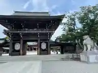 寒川神社の山門・神門