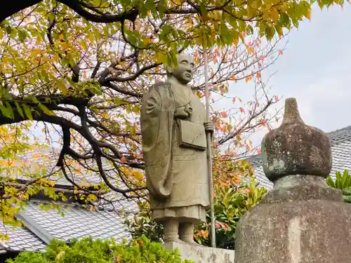 長久寺の像