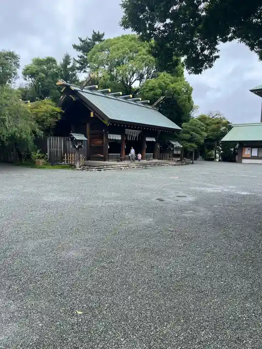 伊勢山皇大神宮の{uncategorized: "未分類", other: "その他", undefined: "問題あり", building: "その他建物", grave: "お墓", sacred_gate: "鳥居", guardian: "狛犬", statue: "像", buddha: "仏像", history: "歴史", nature: "自然", garden: "庭園", animal: "動物", pagoda: "塔", temizu: "手水舎", mountain_gate: "山門・神門", sanctuary: "本殿・本堂", subordinate: "末社・摂社", art: "芸術", scenery: "景色", jizo: "地蔵", ema: "絵馬", goshuin: "御朱印", omikuji: "おみくじ", items: "授与品その他", amulet: "お守り", goshuincho: "御朱印帳", eats: "食事", festival: "お祭り", votive_dance: "神楽", shichigosan: "七五三参", wedding: "結婚式", experience: "体験その他", initially: "初詣", around: "周辺", anti_infection: "感染症対策"}