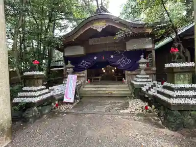 茜社の{uncategorized: "未分類", other: "その他", undefined: "問題あり", building: "その他建物", grave: "お墓", sacred_gate: "鳥居", guardian: "狛犬", statue: "像", buddha: "仏像", history: "歴史", nature: "自然", garden: "庭園", animal: "動物", pagoda: "塔", temizu: "手水舎", mountain_gate: "山門・神門", sanctuary: "本殿・本堂", subordinate: "末社・摂社", art: "芸術", scenery: "景色", jizo: "地蔵", ema: "絵馬", goshuin: "御朱印", omikuji: "おみくじ", items: "授与品その他", amulet: "お守り", goshuincho: "御朱印帳", eats: "食事", festival: "お祭り", votive_dance: "神楽", shichigosan: "七五三参", wedding: "結婚式", experience: "体験その他", initially: "初詣", around: "周辺", anti_infection: "感染症対策"}