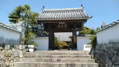 龍門寺の山門