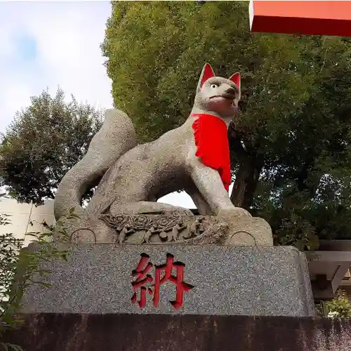 京濱伏見稲荷神社の狛犬