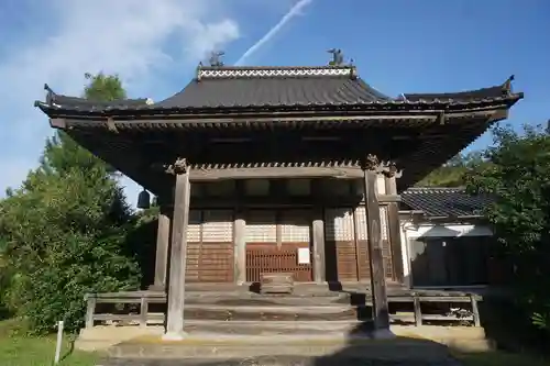 観世音寺の本殿